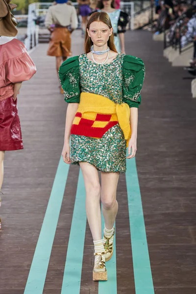 Look 36